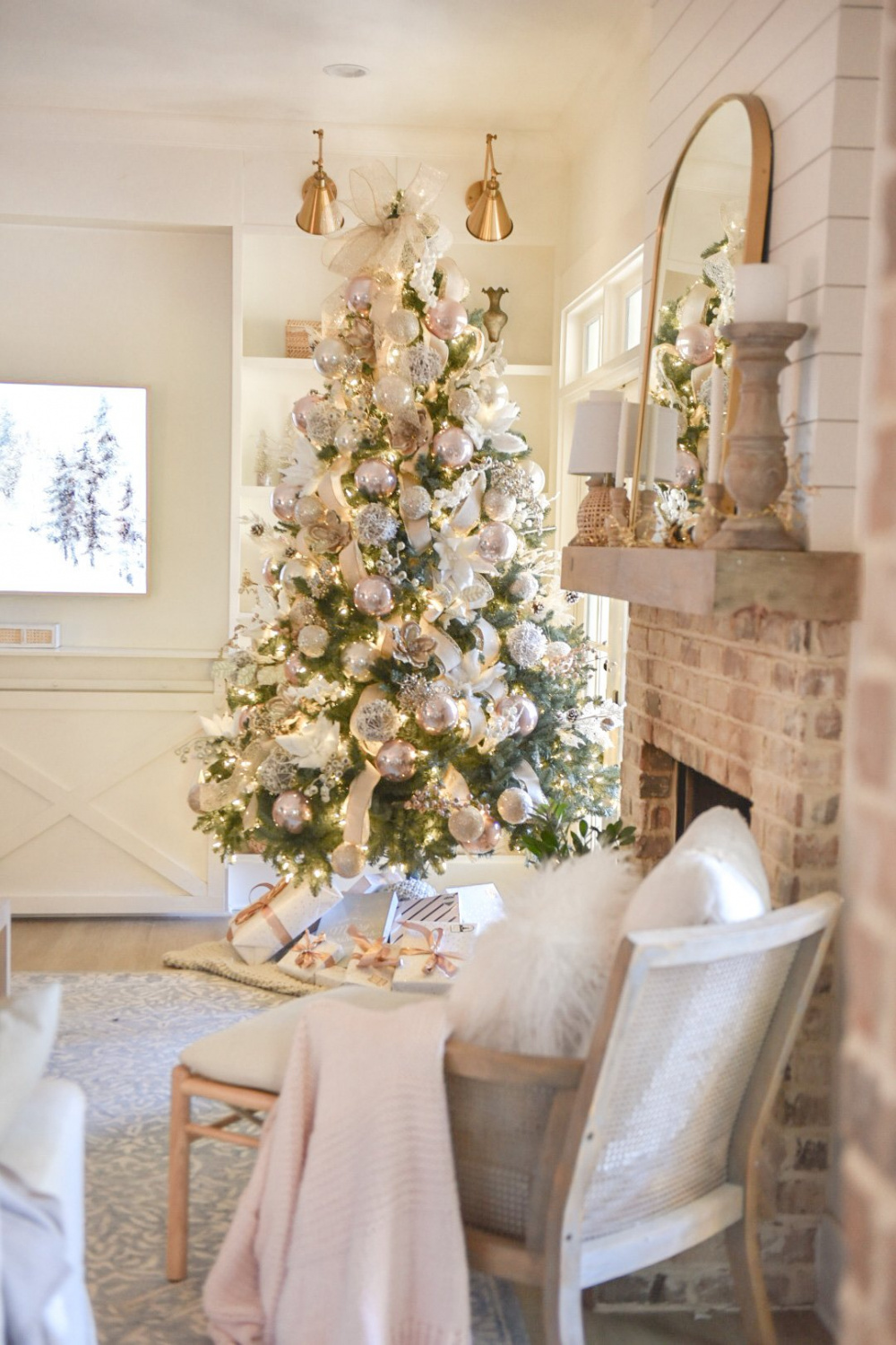 Blush and Champagne Christmas Tree — Montgo Farmhouse