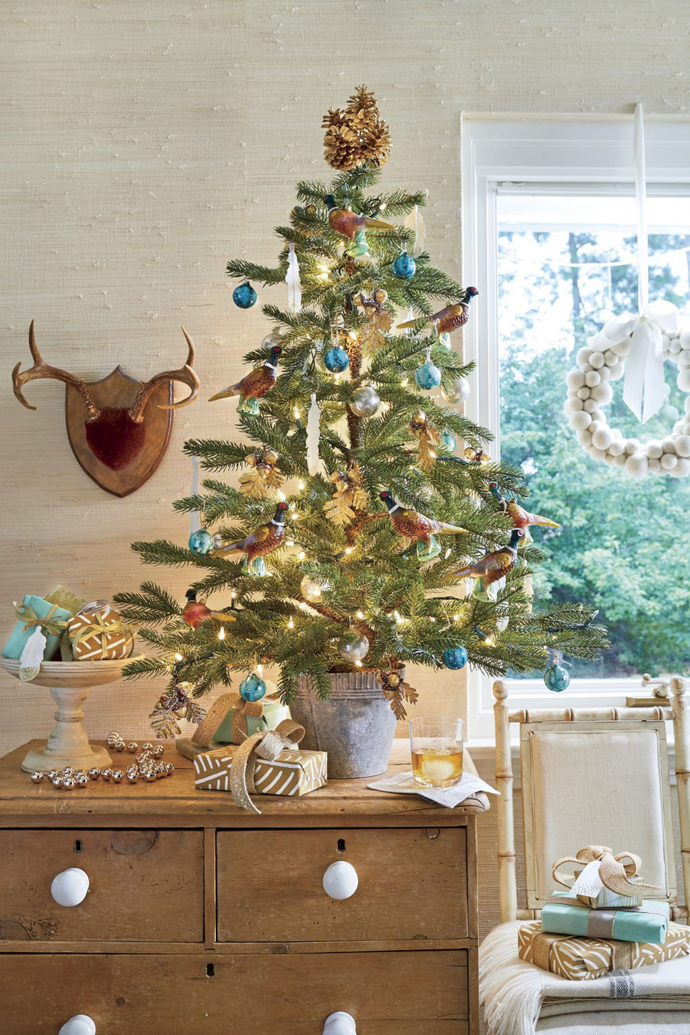 Clever Christmas Tree Ideas for Small Spaces