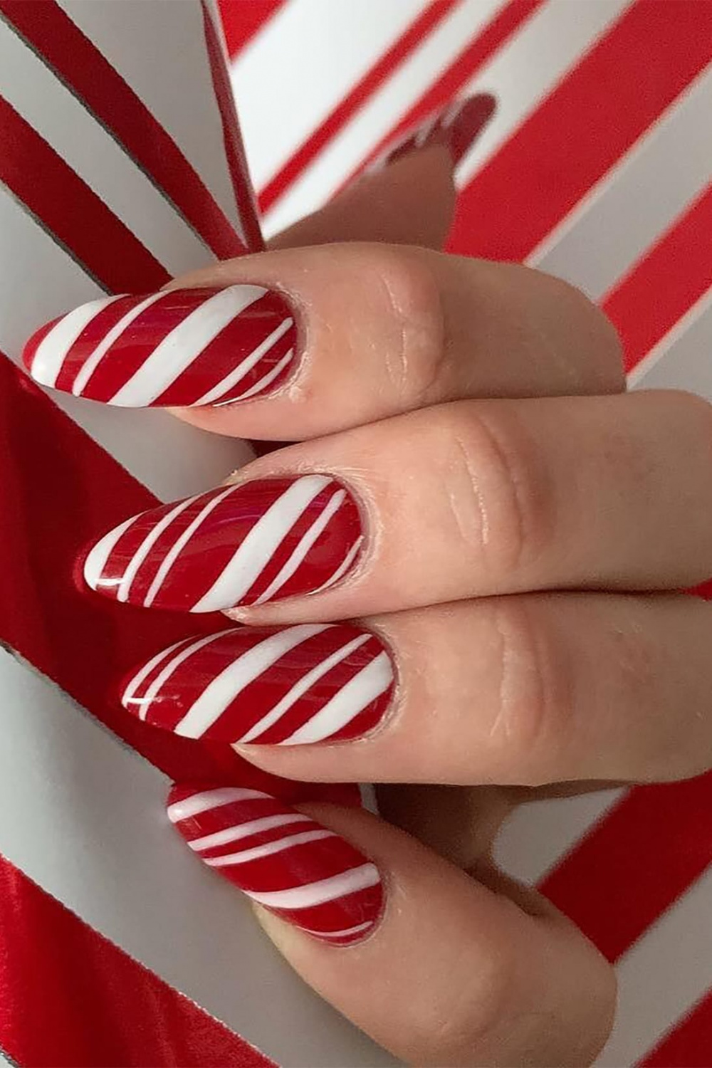 Festive Christmas Nail Art Design Ideas   Hypebae