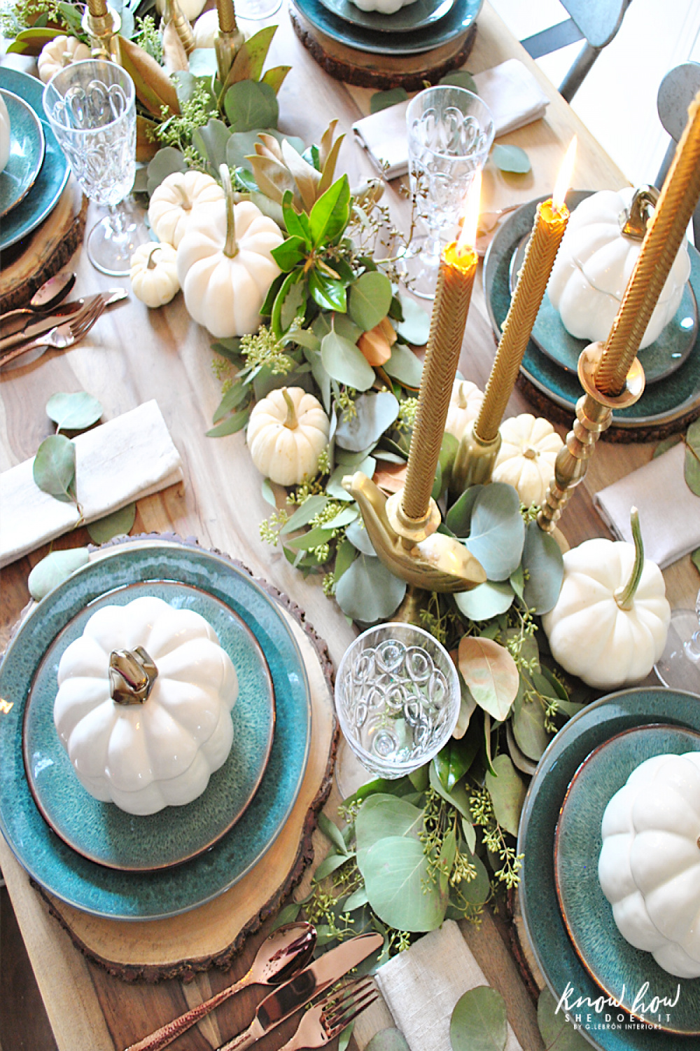 Natural green Thanksgiving table setting - Know How She Does It