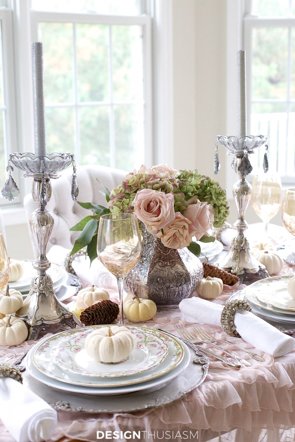 Using Vintage Plates to Create a Soft Thanksgiving Table