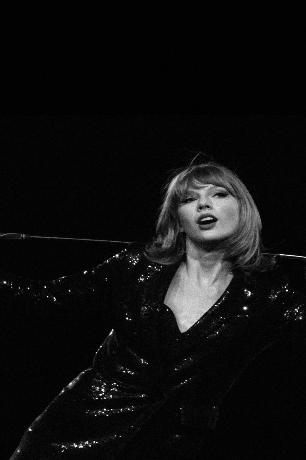 black and white taylor swift wallpaper  Taylor swift wallpaper