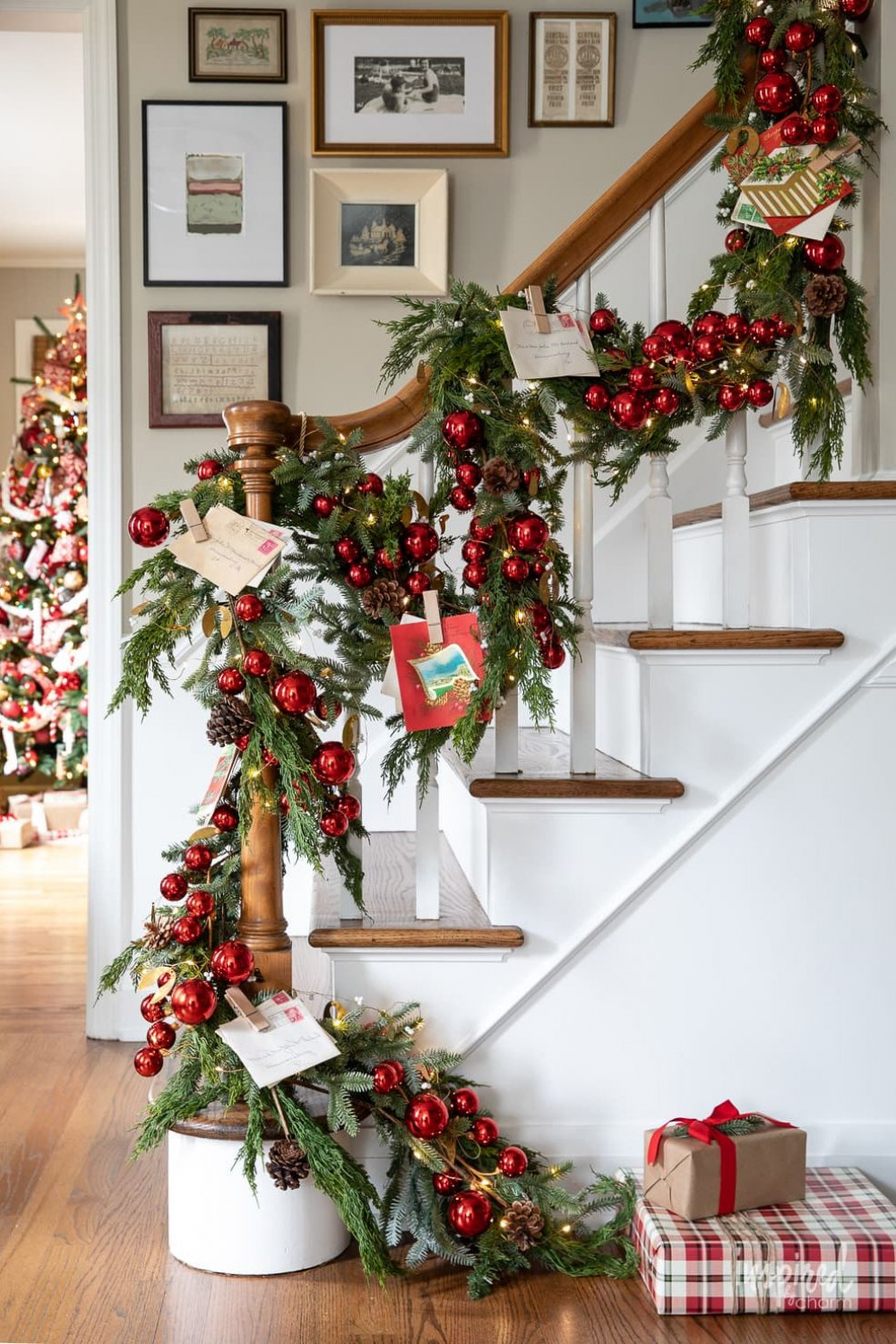 Chic Staircase Christmas Decorations - DIY Holiday Stair Decor