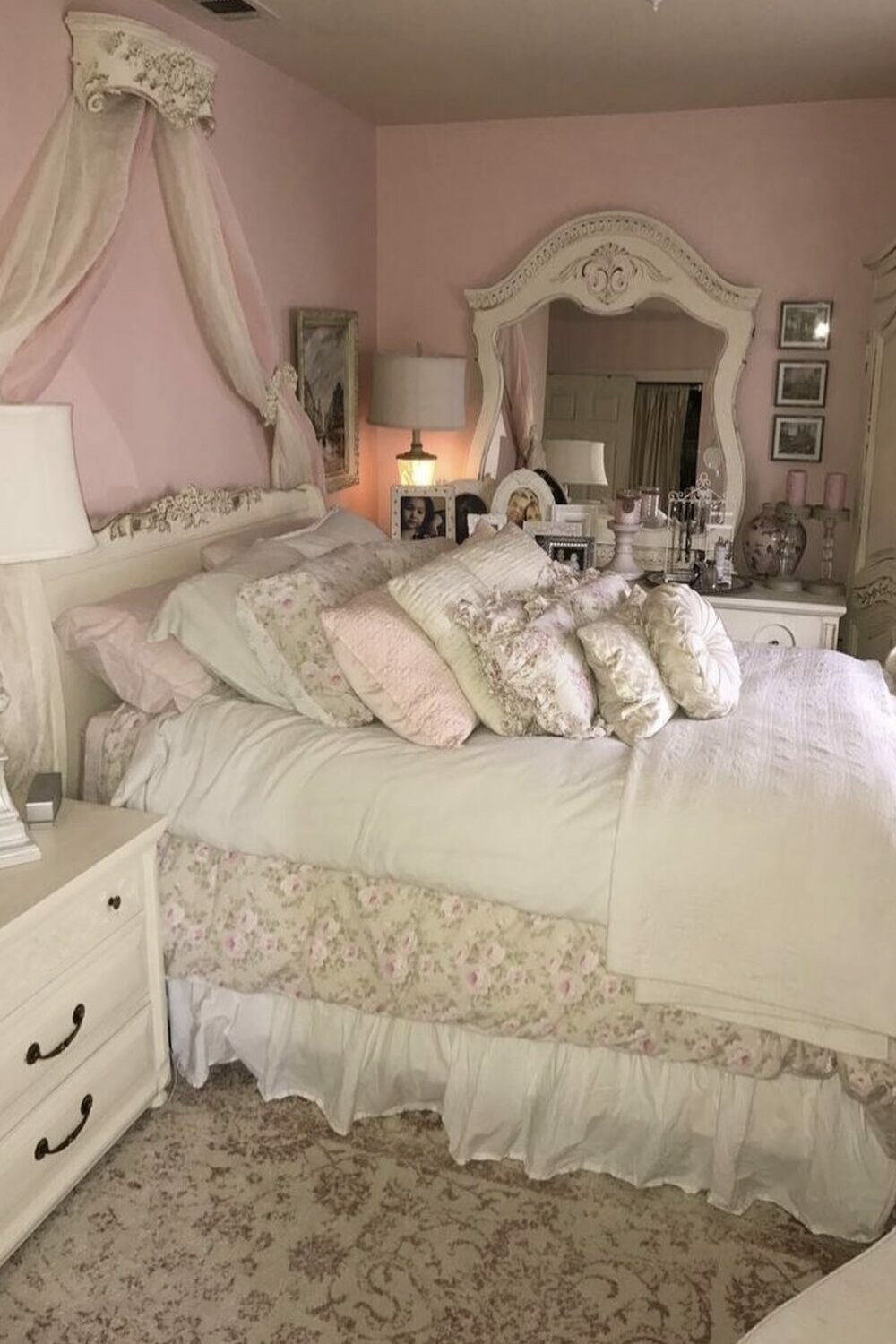 Creating an Aesthetic Coquette Bedroom (+ Inspo)%%page%% - The