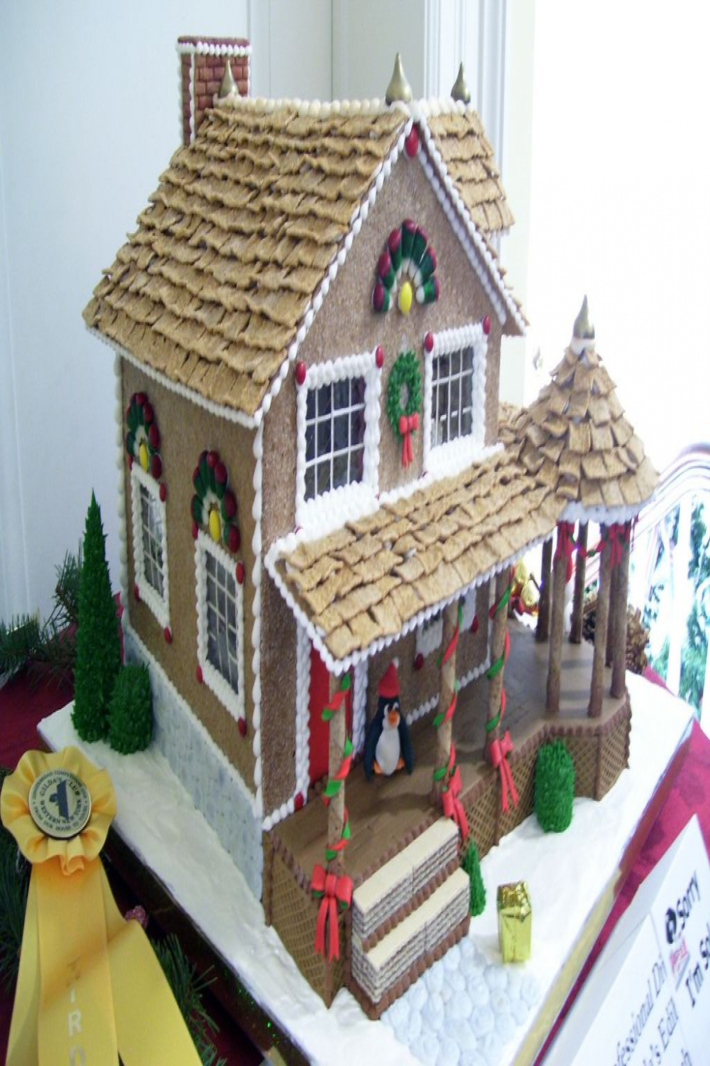 gingerbread house with big porch  Gingerbread house, Gingerbread