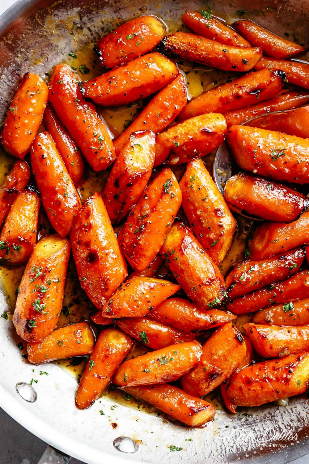 Honey Garlic Butter Roasted Carrots - Cafe Delites