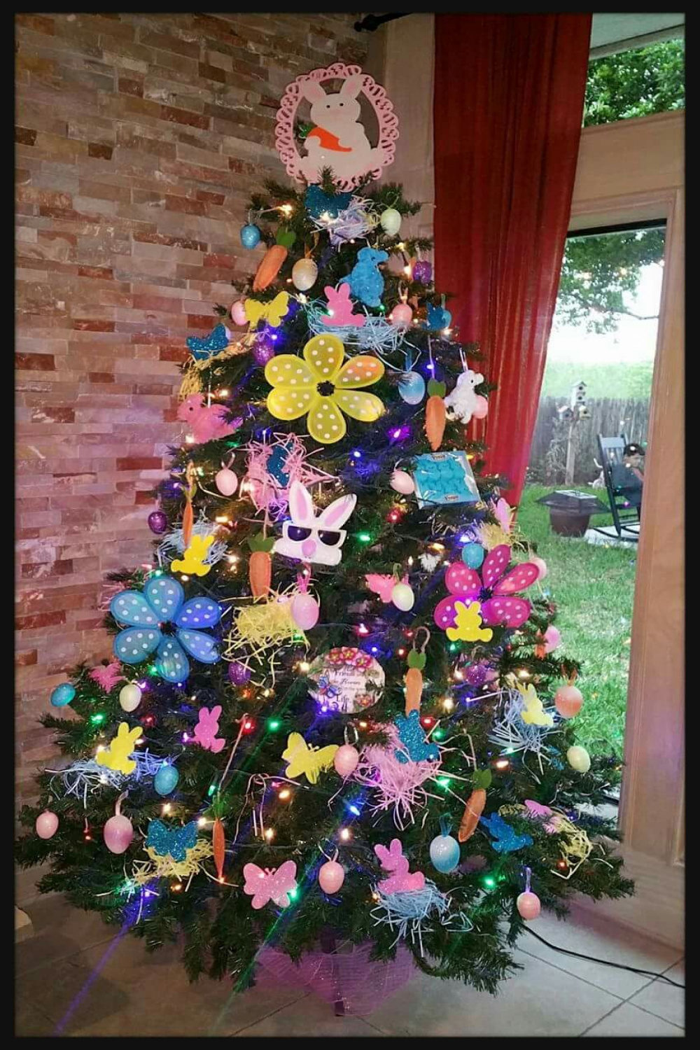 My Easter Tree - First year I decorate (Christmas) tree all year