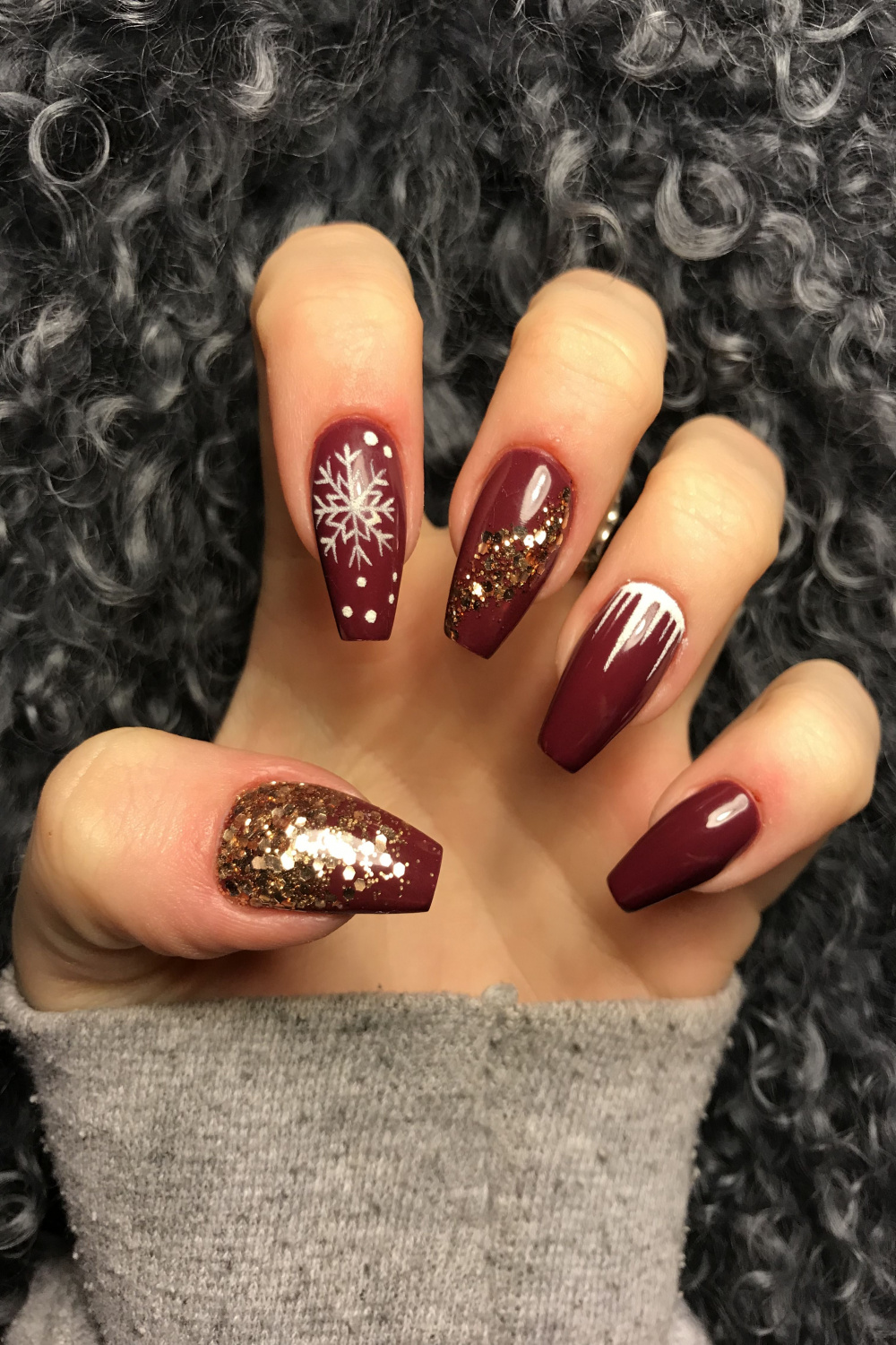 Pin by Laura Bayles on Nails  Christmas nails acrylic, Burgundy