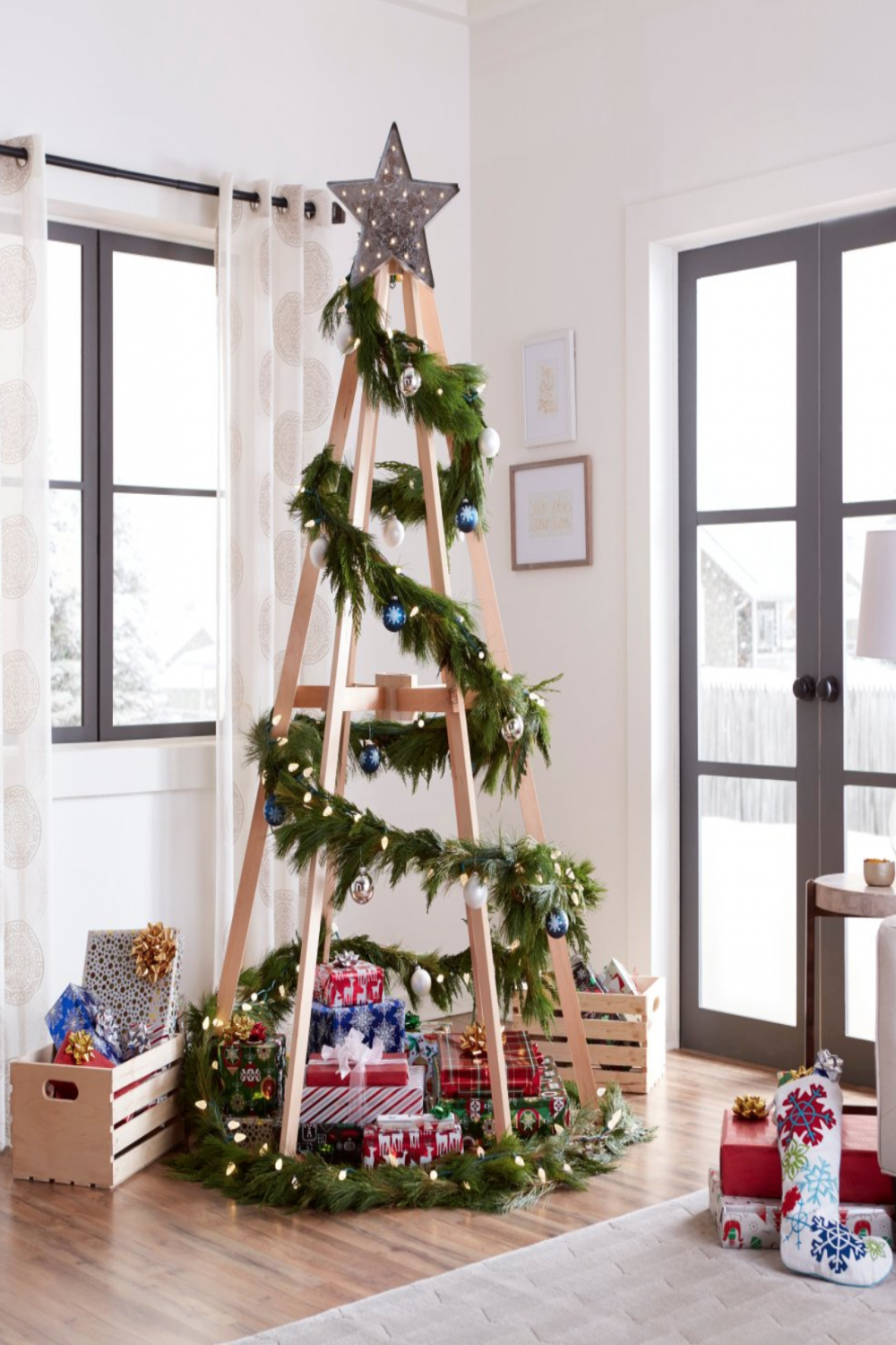 Quirky Ways To Decorate Your First Apartment For Christmas