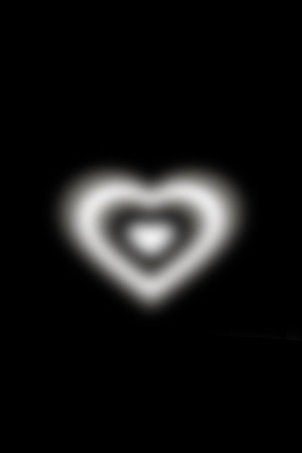 Heart Aura Lockscreen  Cute black wallpaper, Heart wallpaper