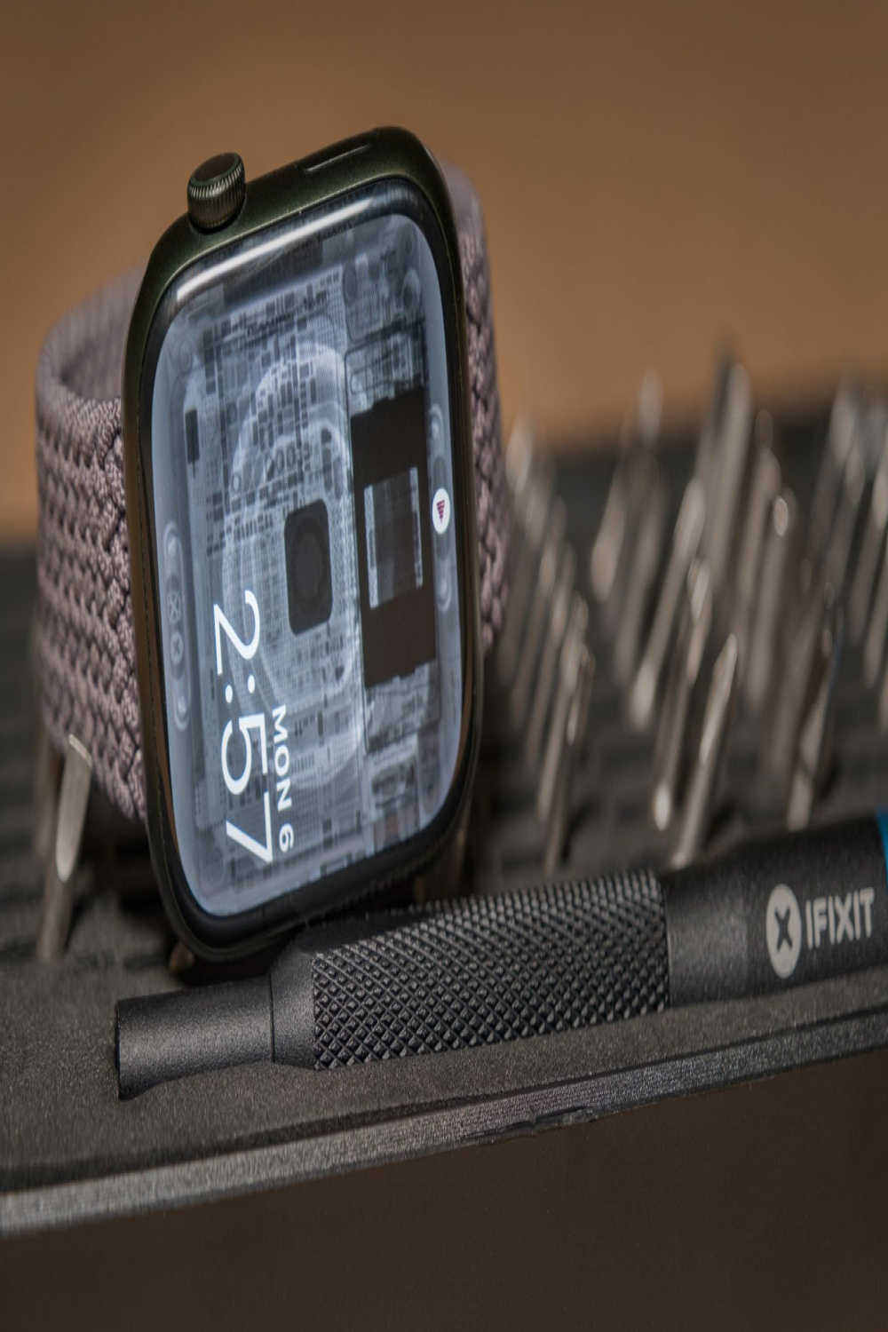 iFixit shares x-ray wallpapers for Apple Watch Series  - toMac