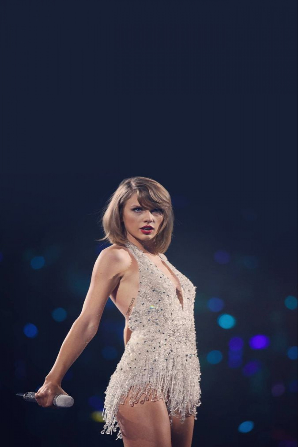 taylor swift  tour style wallpapers  Taylor swift legs